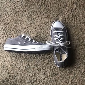 Light gray converse